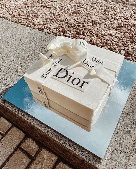 dior cake designs|Dior birthday cake .